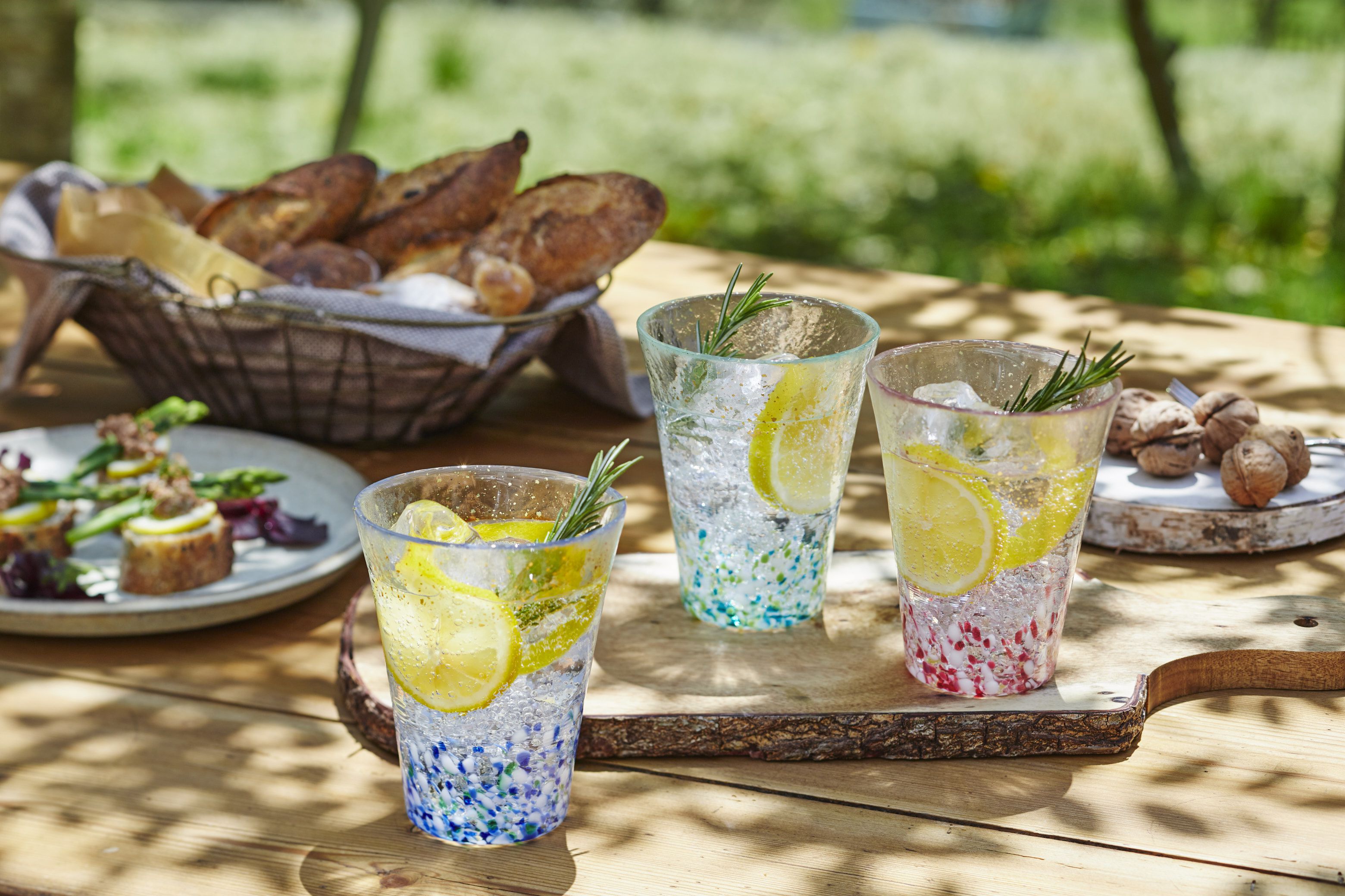 泡でビールが美味しくなる！青森の空を閉じ込めたハンドメイドのグラス